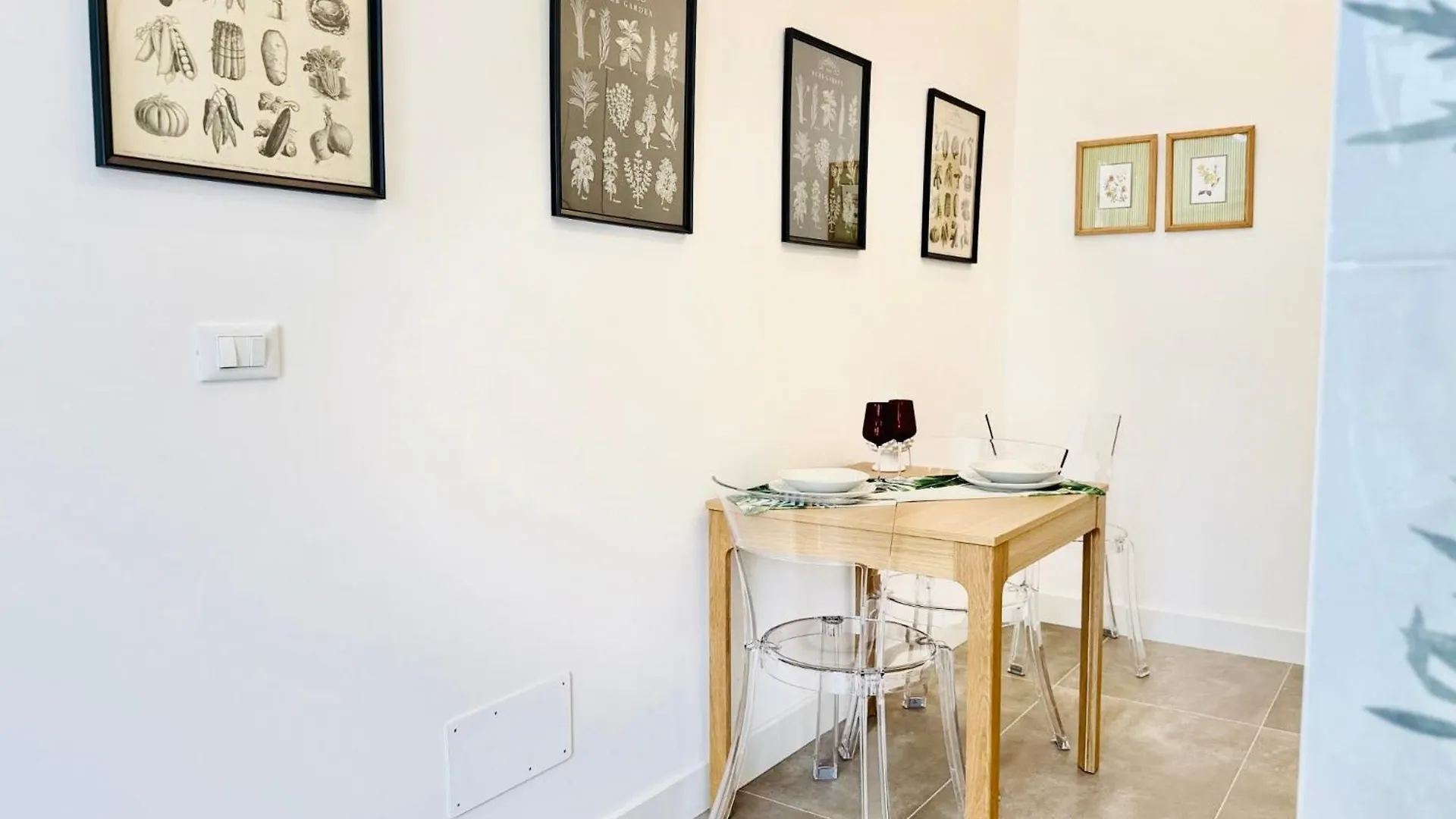 Lilia Apartment 帕基诺 0*,